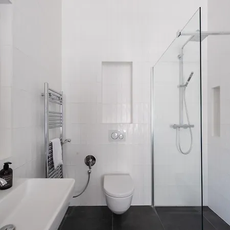 Appartamento 2br - 2 Bathrooms - Main Train Station Praga